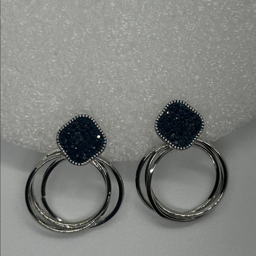 STUNNING Navy Blue Crystal Silver Dangle Hoop Earrings | Statement Jewelry | NWT - Picture 16 of 16